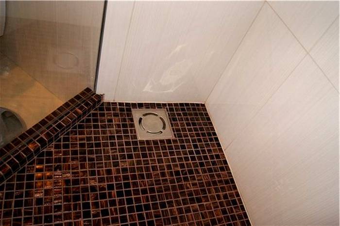 Как сделать трап в ванной комнате – душ со сливом в полу (инструкция)