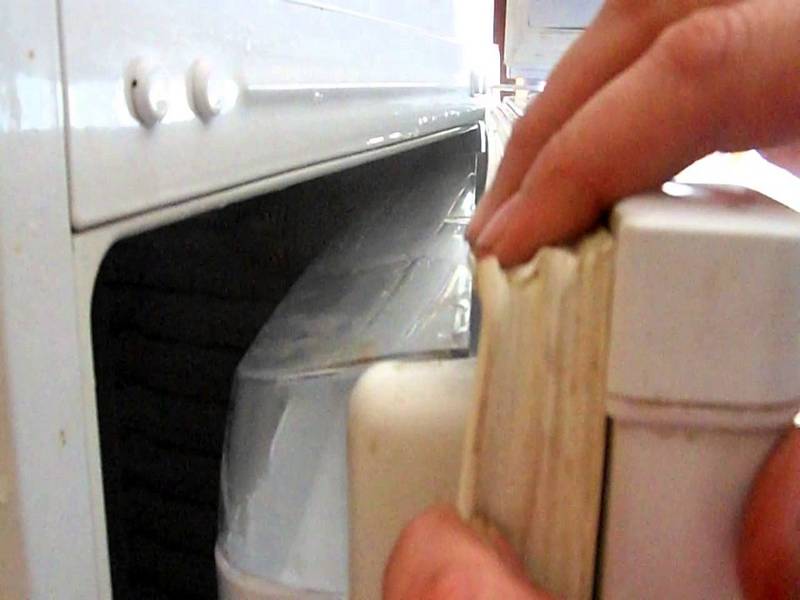 Замена уплотнительной резинки на двери холодильника: чем и как правильно закрепить