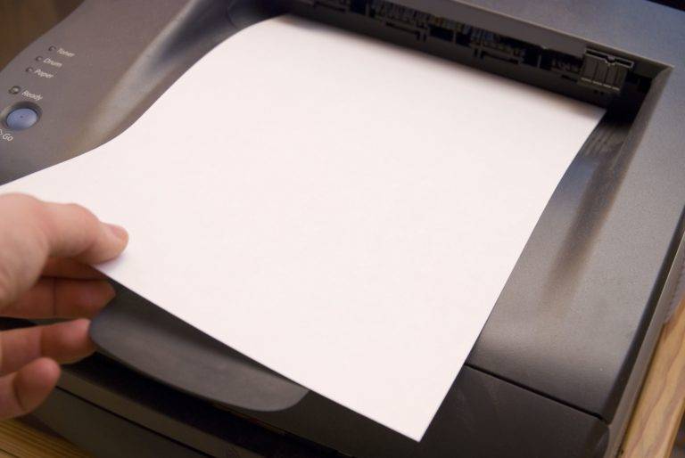 Почему принтер печатает пустые листы canon
