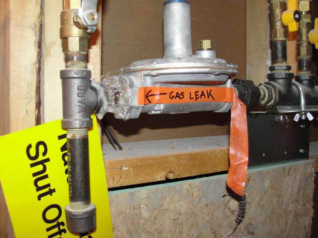 Что делать, когда в газовую трубу попала вода: способы устранения аварии | отделка в доме