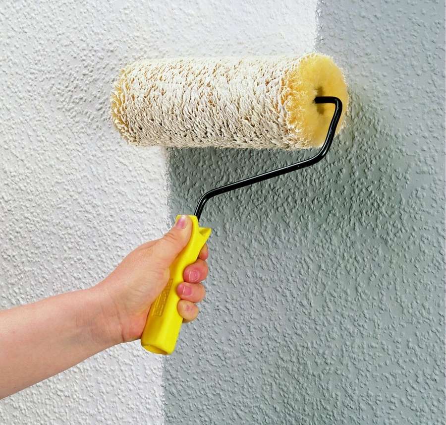 Как самостоятельно покрасить стены и потолок