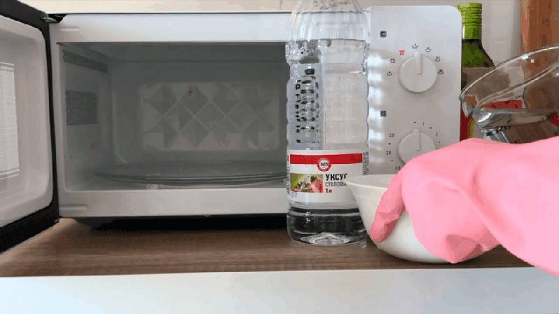 Как почистить микроволновку за 5 минут от жира внутри в домашних условиях