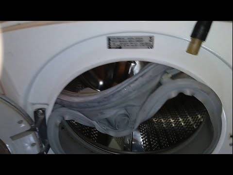 Неприятный запах в стиральной машине-автомат: как избавиться