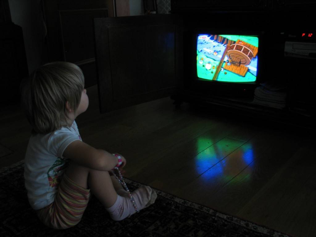 Влияние телевидения на человека. чем опасна телемания? сколько можно смотреть телевизор :: businessman.ru