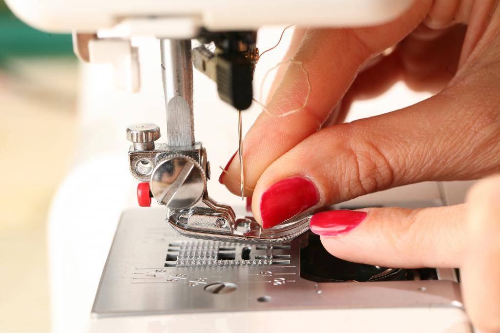 Ручная швейная машинка как пользоваться