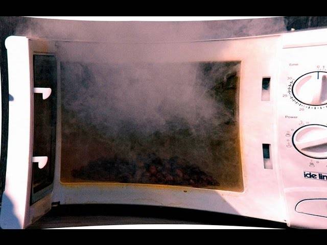 Как убрать из микроволновки запах гари: способы почистить микроволновую печь
