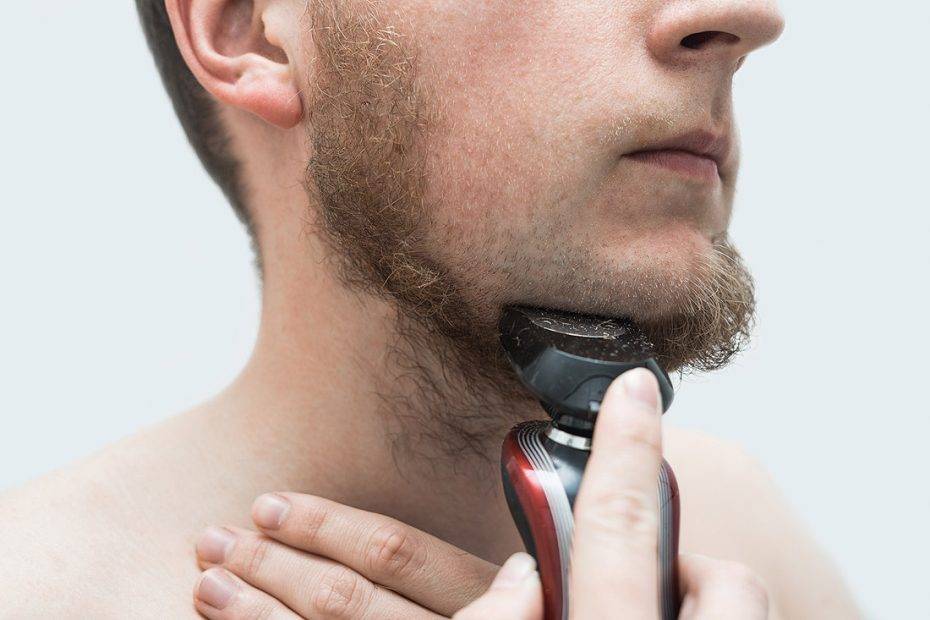 Как правильно бриться мужчине станком для роста щетины на лице