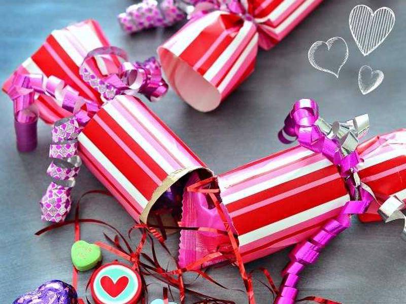 Подарок из конфет своими руками: 20 идей для творчества