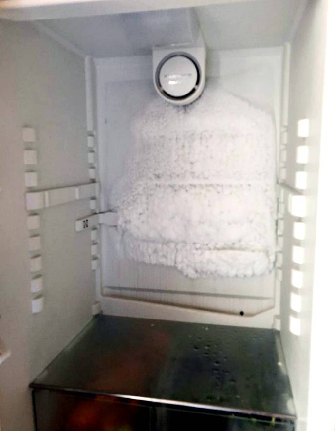 Причины подтекания холодильников и способы решения проблем