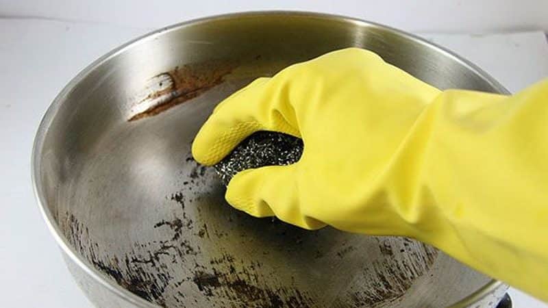 8 способов очистить пригоревшую кастрюлю из нержавейки