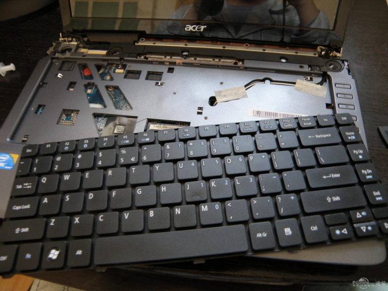 Не работает клавиатура на ноутбуке — в чем причина?