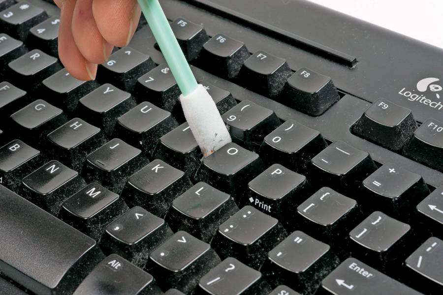 Как почистить клавиатуру компьютера и ноутбука: способы и пошаговые инструкции