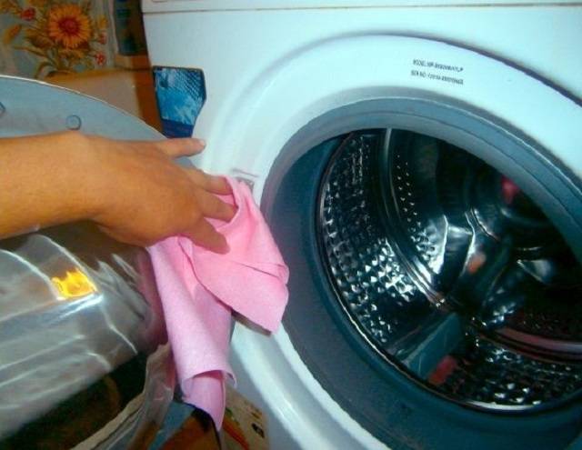 Как правильно выполнить самоочищение стиралки