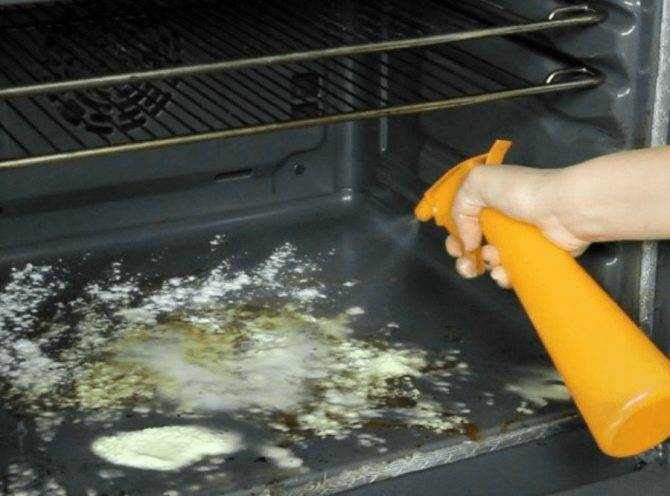 Что такое паровая очистка духовки и как её правильно использовать