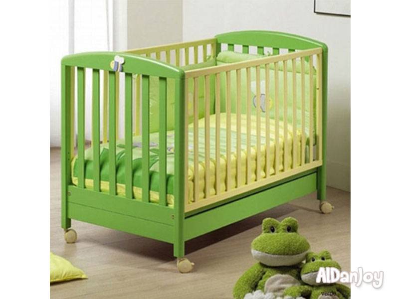 Краска для детской кроватки — выбор и нанесение