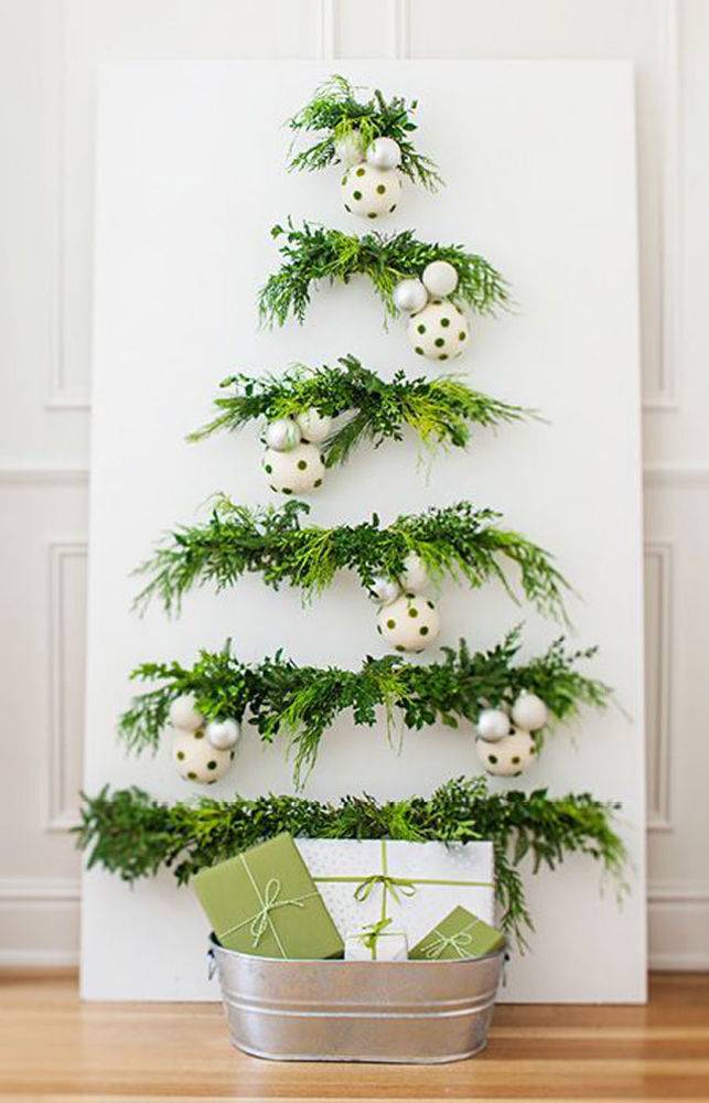 Новогодняя елка на стене своими руками: лучшие идеи для шикарного украшения дома, пошаговые инструкции