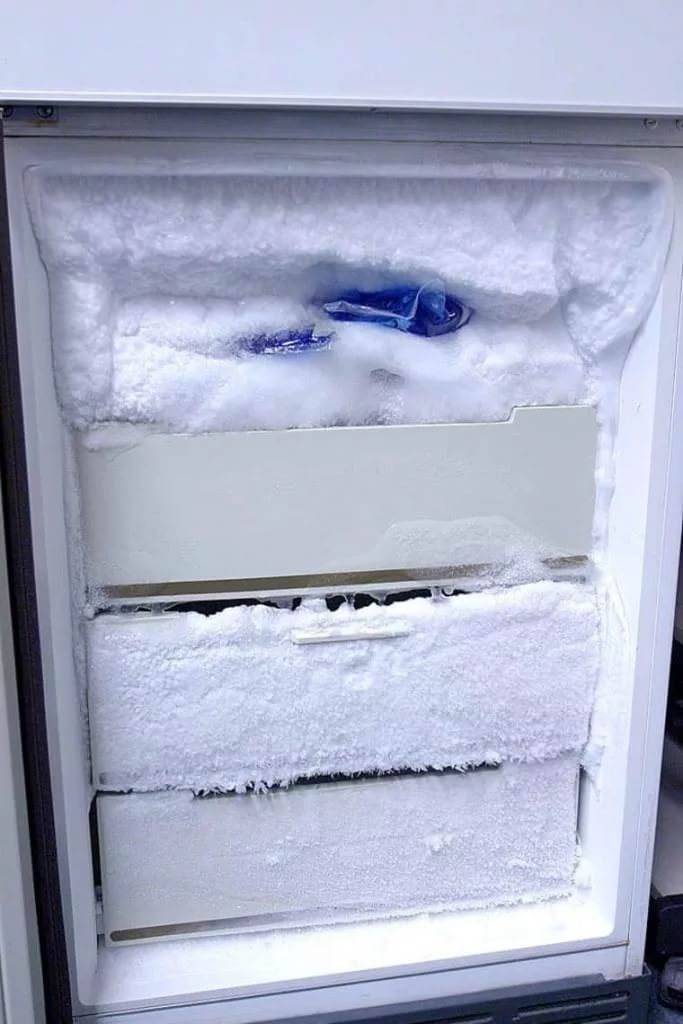 Как разморозить холодильник правильно и быстро?