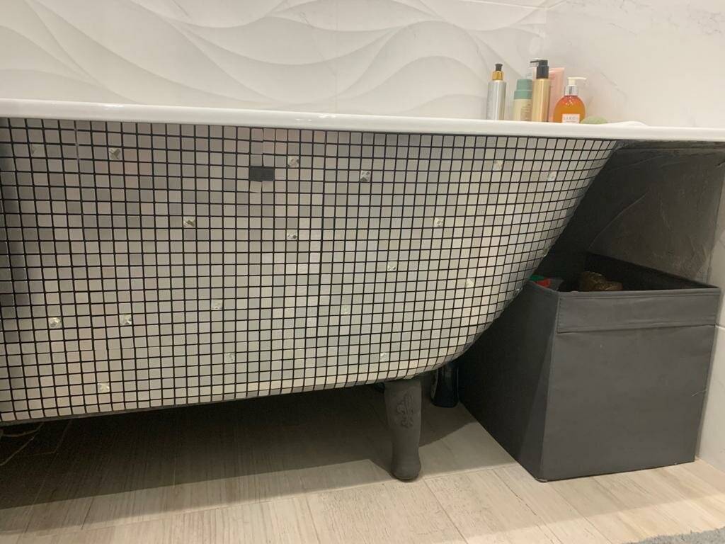 Экран под ванну из плитки: способы, инструкция по устройству