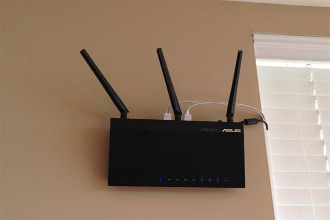 Роутер на стену купить. WIFI роутер RT-ac66u b1. ASUS усилитель WIFI сигнала. Wi-Fi роутер ZYXEL. Роутер ASUS С 7 антеннами.