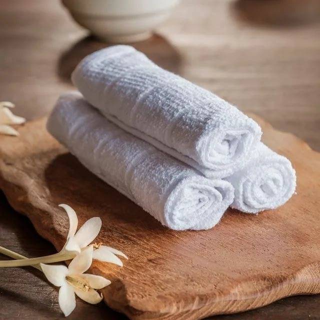 Какие полотенца самые лучшие и впитывающие: хлопковые, бамбуковые или из микрофибры?