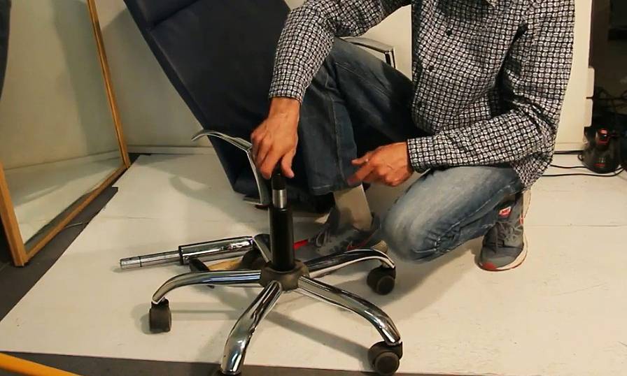 Газлифт для кресла: как подобрать и заменить его?
