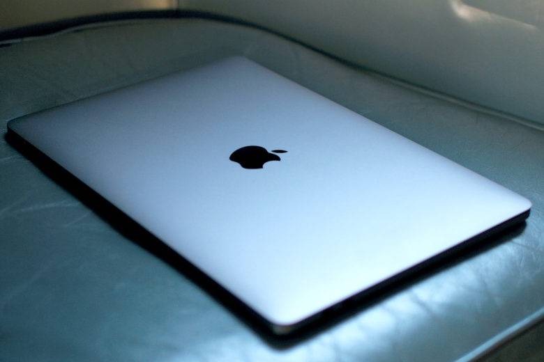 От powerbook до macbook pro: эволюция ноутбуков apple  | яблык