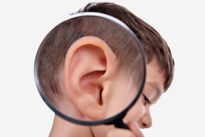 Медики: наушники airpods могут привести к ампутации уха