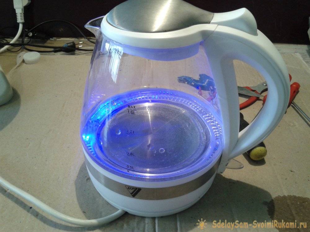 Как починить электрический чайник: почему он не включается и не греет