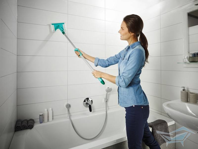Уборка туалета: правила чистки санузла в доме, какой инвентарь нужен, как мыть, как убрать ржавые подтеки в унитазе, очистить черный налет в домашних условиях?