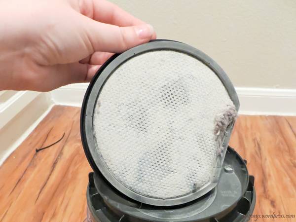 Можно ли мыть фильтр от пылесоса: типы фильтров и способы очистки