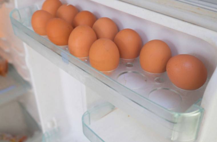 Что будет с яйцами, если не хранить в холодильнике