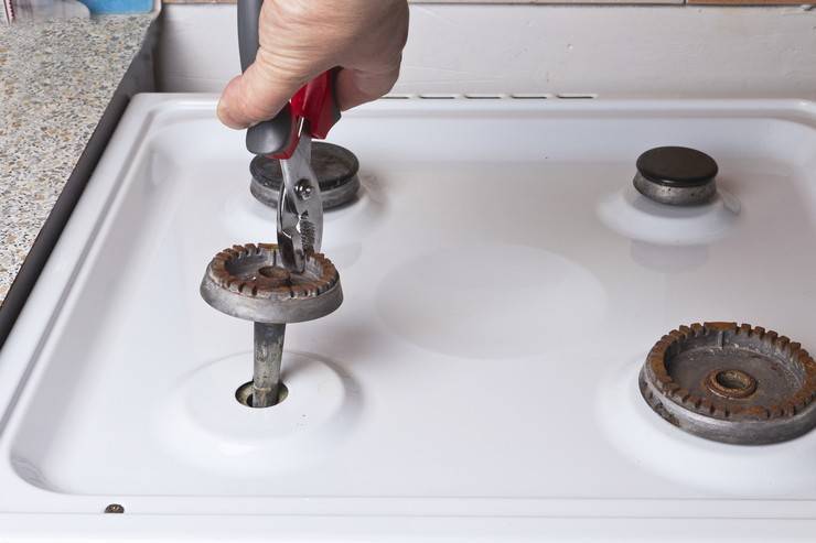 Как очистить решетку газовой плиты от нагара в домашних условиях