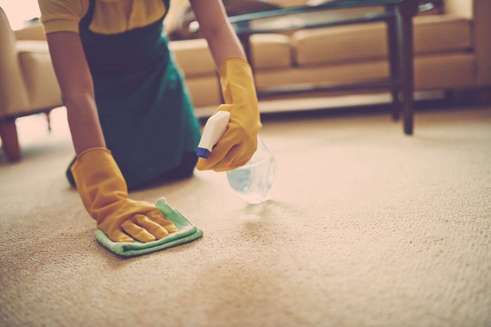 Как почистить ковёр в домашних условиях. рецепты моющих средств