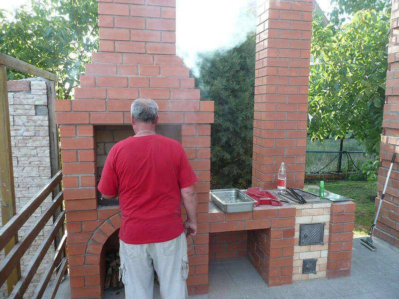 Барбекю из кирпича своими руками: схемы, чертежи, фото, размеры. обзор простых и сложных конструкций на дачном участке!