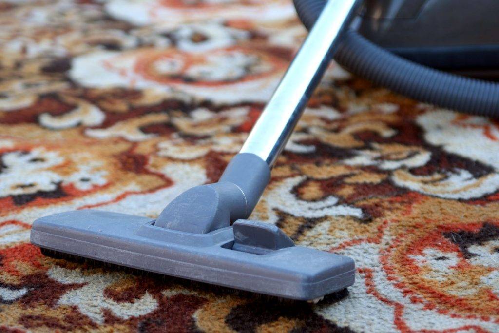 Эффективные способы и методы, как почистить ковер с длинным ворсом в домашних условиях