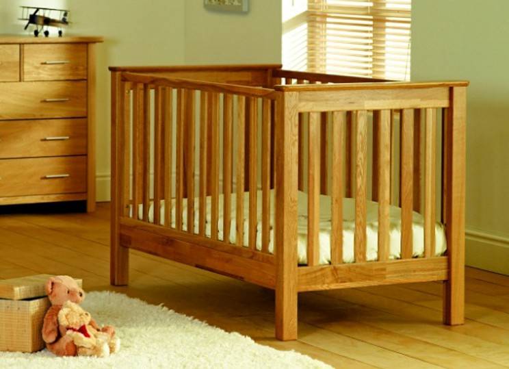 Как покрасить кровать в домашних условиях: как окрашивать старую деревянную, из дсп и металлическую, в том числе детскую, в белый или другой цвет?