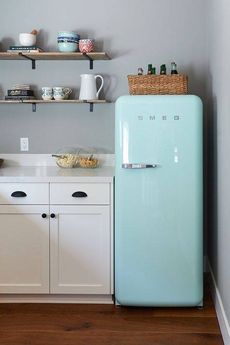 Холодильники в ретро-стиле для современного интерьера