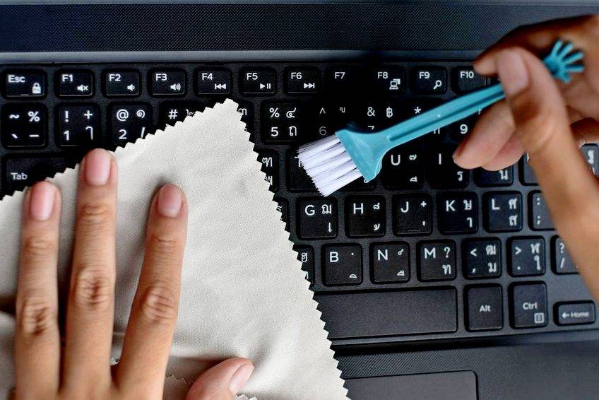 Как легко и быстро почистить клавиатуру, и как часто это делать? :: инфониак