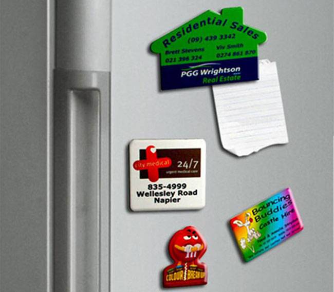 Опасны ли для здоровья магнитики на холодильнике
