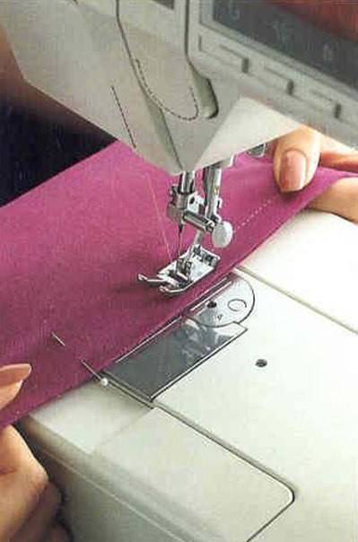 Как правильно кроить и шить трикотаж на обычной швейной машинке: советы, обзор строчки, швейные тонкости по выбору инвентаря, с учетом вида ткани