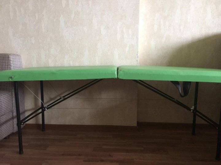 Как начинающему мастеру подобрать кушетку для ресниц. какая кушетка лучше подойдет для наращивания ресниц?