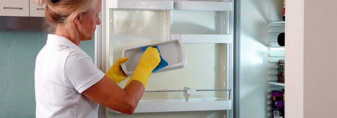 Уход за металлическим холодильником: способы и средства