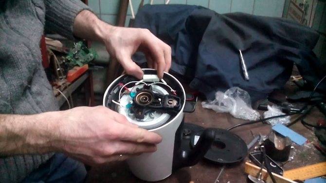 У чайника не работает кнопка включения (клавиша у электрочайника) — как починить, ремонт, как сделать напрямую, своими руками, в домашних условиях