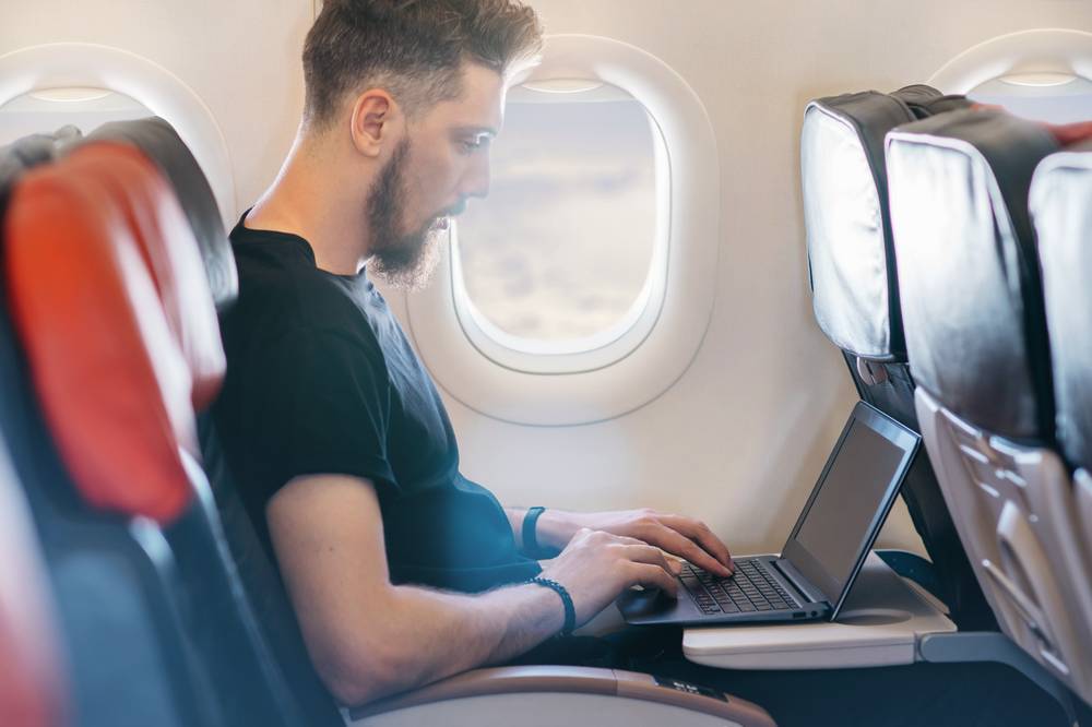 Можно ли брать ноутбук в самолет: как ручную кладь, 2020, аэрофлот, на борт