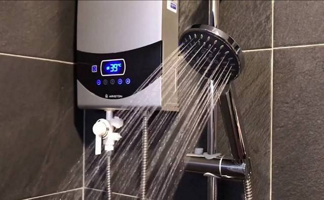 Проточный электрический водонагреватель на душ: виды, советы по выбору и обзор лучших производителей