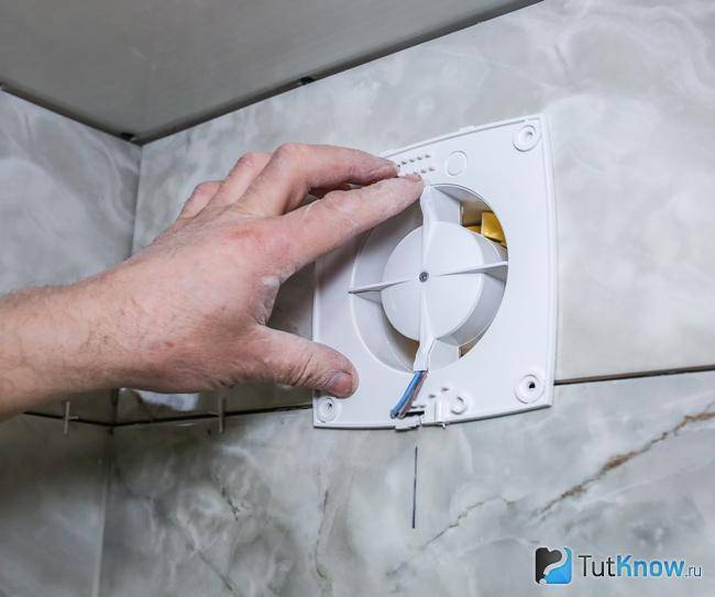 Установка вентиляции в ванной комнате и туалете: монтаж вентилятора в санузлах своими руками