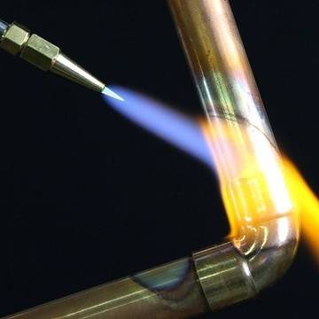 Газовая горелка для пайки медных труб: основные типы горелок + советы потенциальным покупателям