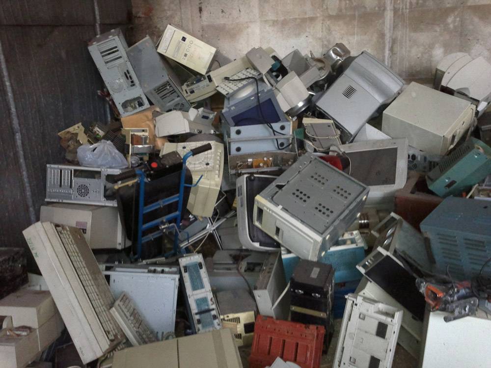 Куда деть старые компьютеры: продажа, скупка или утилизация