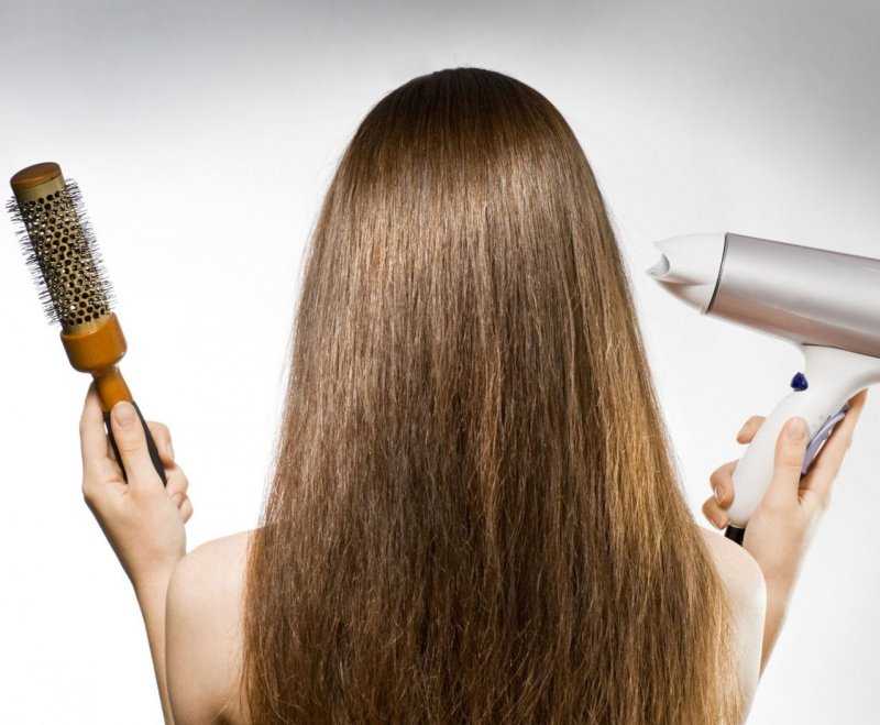 Как правильно сушить волосы с феном и без фена, чтобы был объем