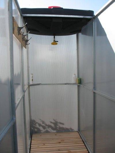 Летний душ из поликарбоната своими руками: пошаговый инструктаж по конструированию